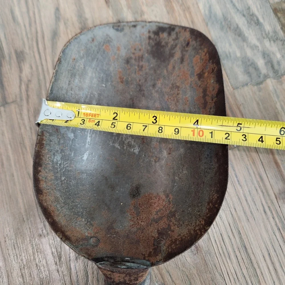 VTG Rusty‎ Crusty Metal Galvanized Grain Seed Feed LARGE SCOOP Farmhouse Decor
